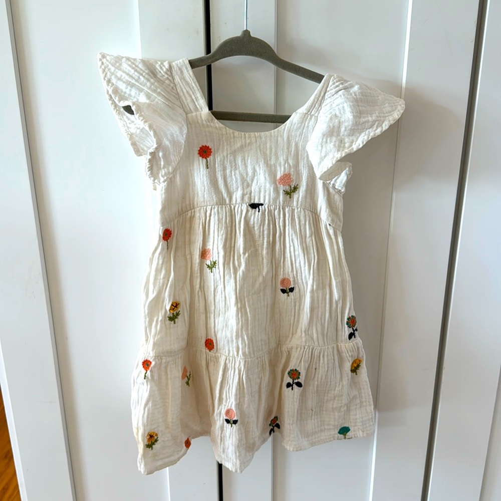 Zara girls floral dress size 2 years light staining